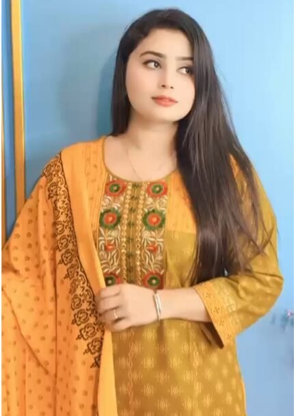 আড়ং কটনের প্রিমিয়াম থ্ৰী-পিস